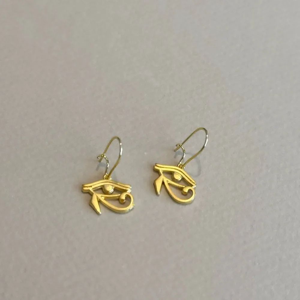 Eye Earrings R854